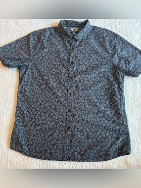 VISSLA Navy Floral Short-Sleeve Button-Down Shirt